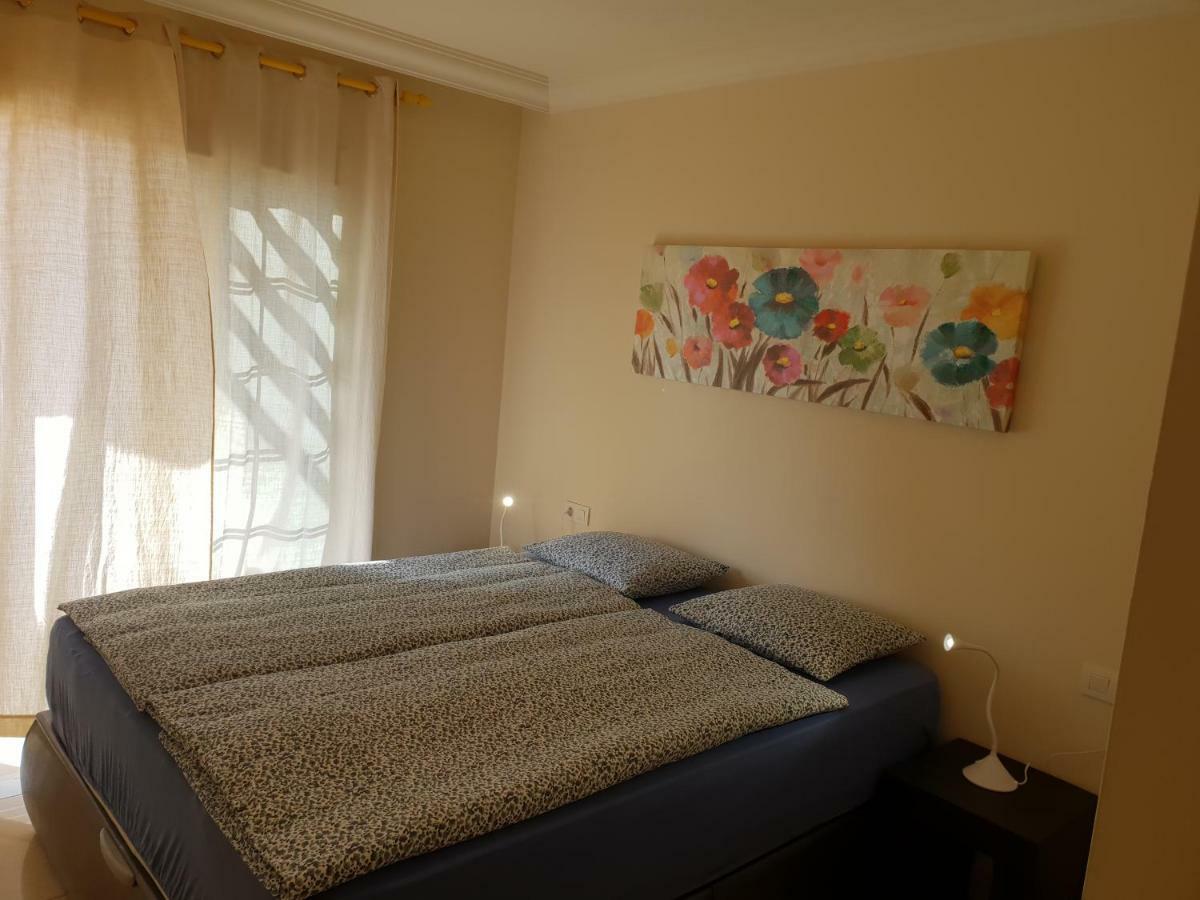 Appartement Terrazas Del Duque 2, Terrace, Sea View, Only 300 M To Beach, Heated Pool, Air Conditioning, Wifi Internet, Dishwasher, Washing Machine