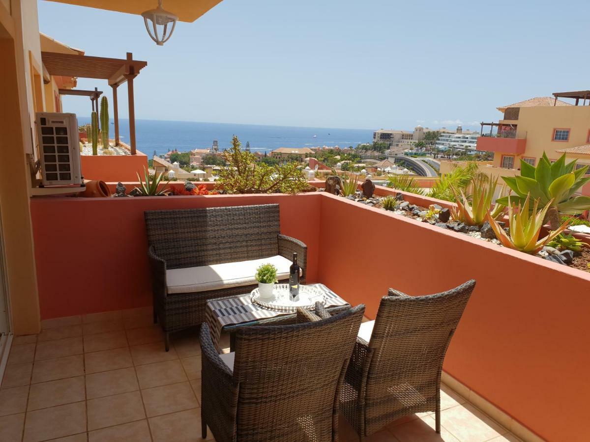 Appartement Terrazas Del Duque 2, Terrace, Sea View, Only 300 M To Beach, Heated Pool, Air Conditioning, Wifi Internet, Dishwasher, Washing Machine *